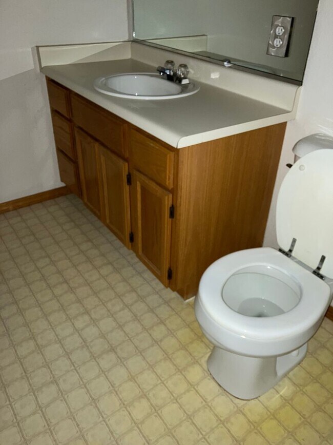 Photo - 2 BEDROOM, 2 BATH CONDO FOR RENT