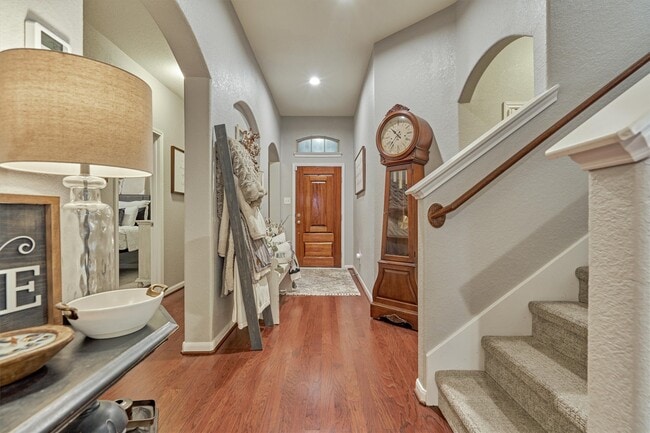 Photo - 204 Forest Peak Way