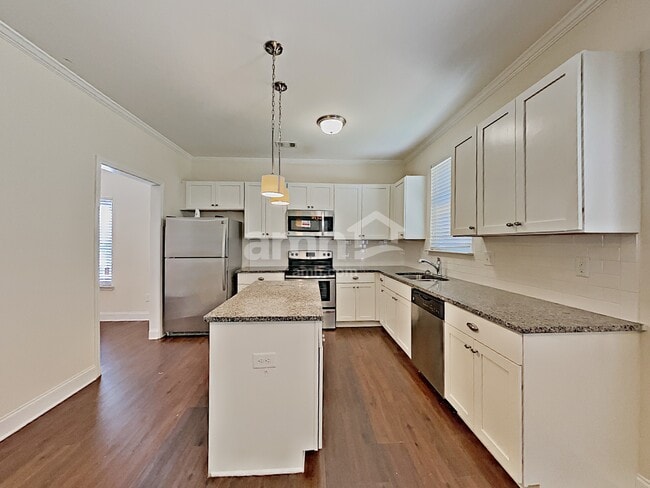 Photo - 2505 Beal St