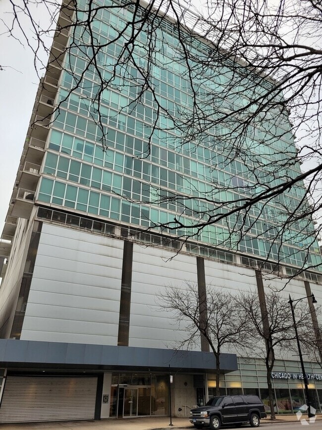 Building Photo - 1845 S Michigan Ave Unit 1009 Rental