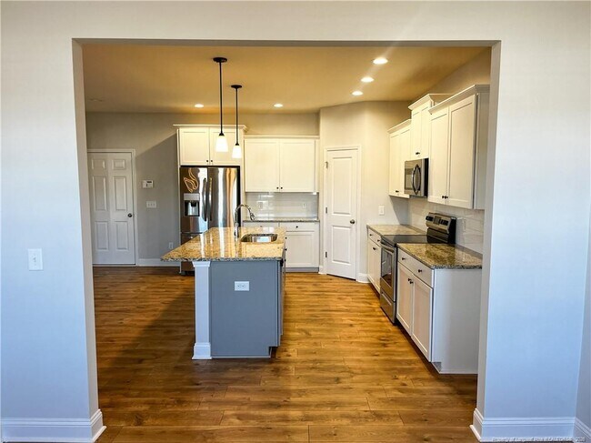 Photo - 155 Silk Oak Dr