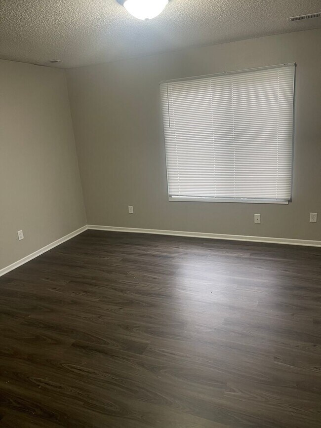 Photo - 1624 Pleasant View Dr Unit 1624 E Pleasant View Drive