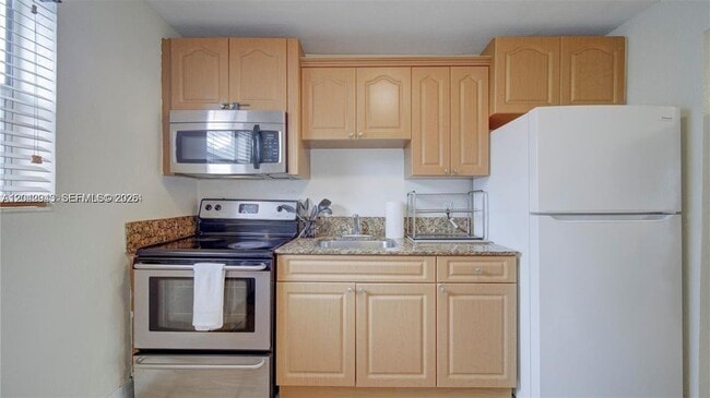 Photo - 427 SW 6th St Unidad 4