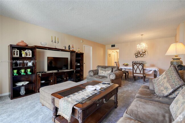 Building Photo - 3800 S Ocean Dr Unit 409 Rental