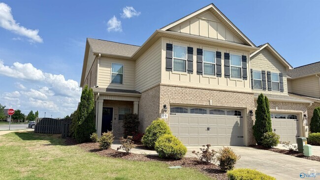 Building Photo - 19 Winter King Dr SW Rental