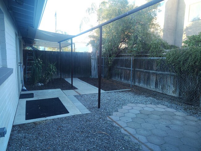 Photo - 3302-3308 E Glenn St Unit 3308