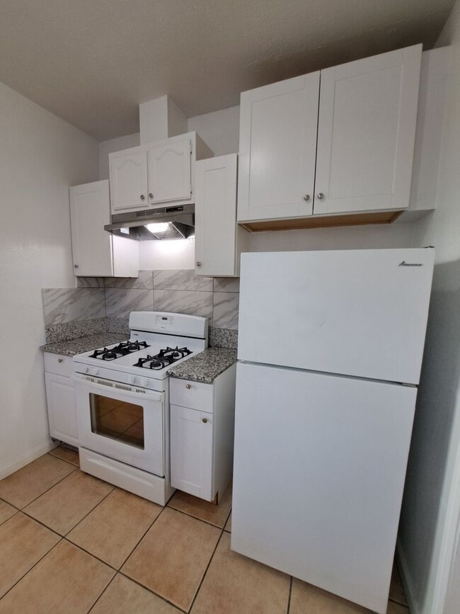 Photo - 373-375 N. Roosevelt Ave Unit 375