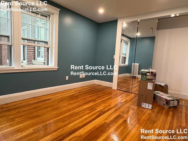 Building Photo - 1699 Cambridge St Rental