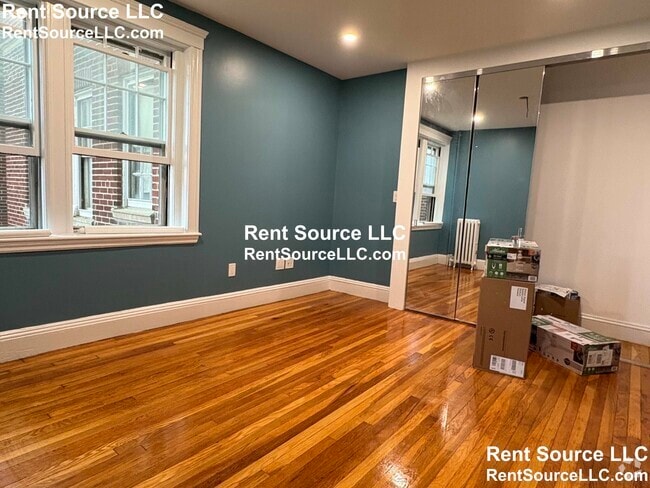 Building Photo - 1699 Cambridge St Rental