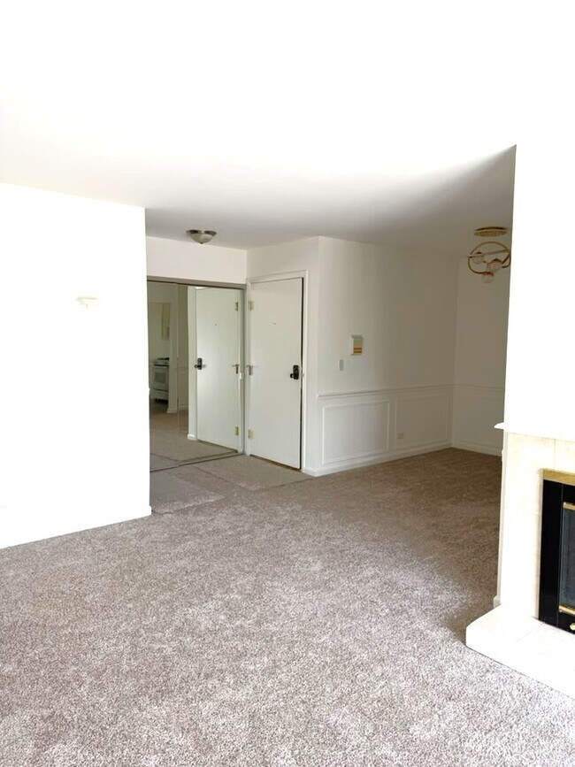 Photo - 327 Wildberry Ct Unit D2