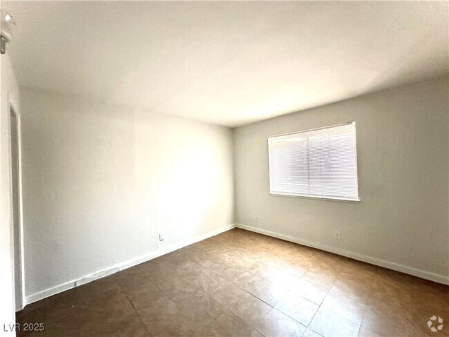 Building Photo - 2112 Venus Ave Unit A Rental