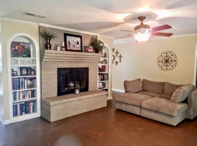 Photo - Beautiful 4 bedroom house!