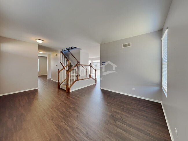 1401 Roth Dr