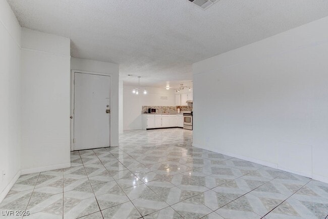 Photo - 808 Hedge Way Unit 7