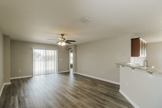 Photo - 6742 Wirevine Dr