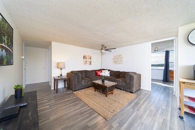 Bayshore Towers - Fully Furnished Unit wit... - Bayshore Towers - Fully Furnished Condo Unit wit... Unit 1106