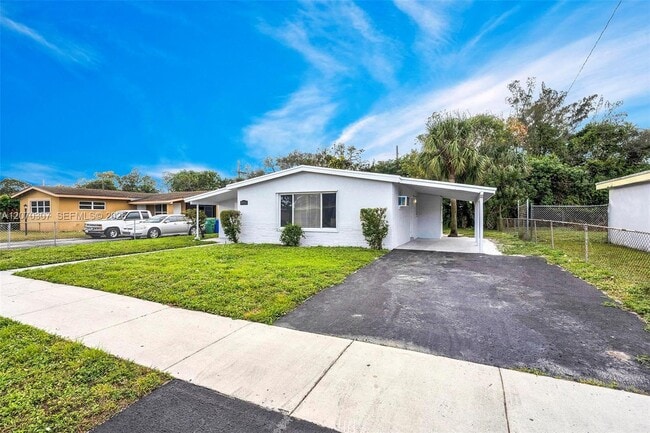 Photo - 551 NW 30th Terrace