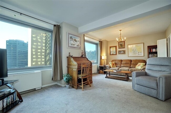 Photo - 320 Fort Duquesne Blvd Unit 8M