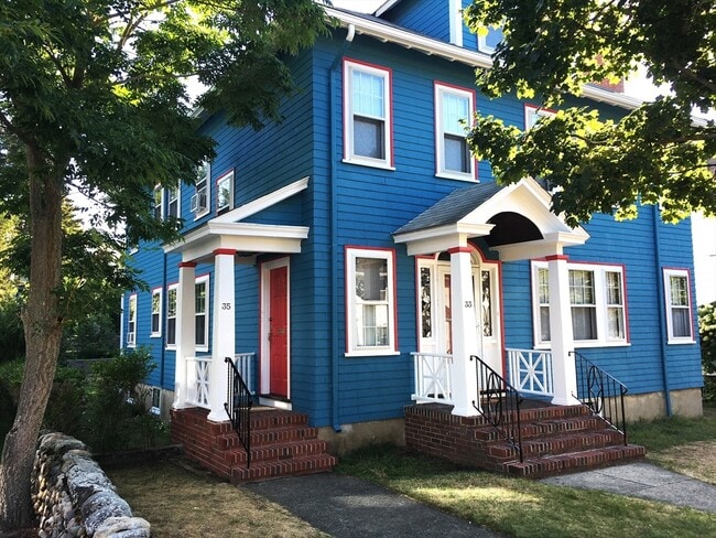 Building Photo - 35 Sanborn Ave Unit 2