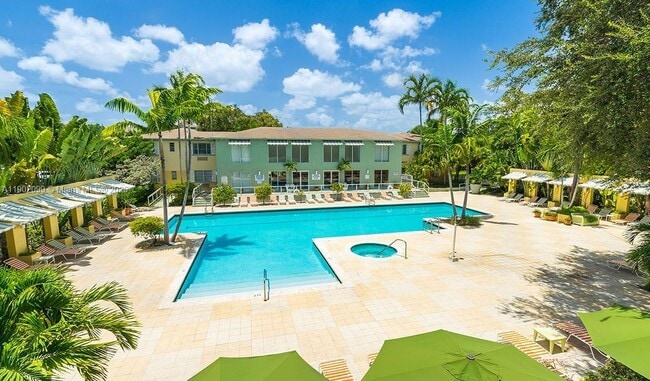 Photo - 5215 NE 3rd Ct Unidad 2