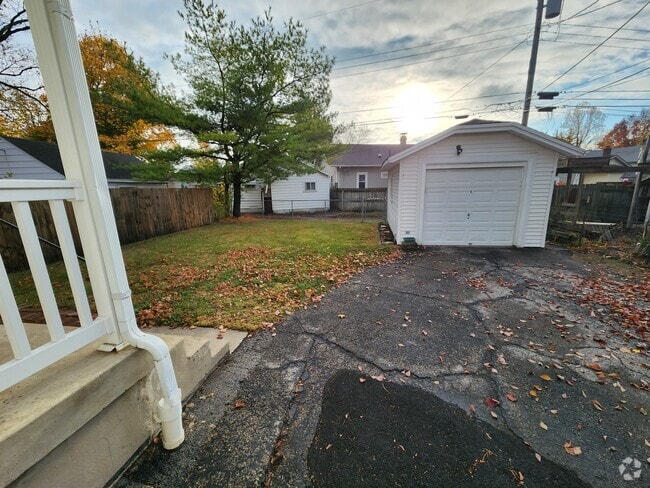 Building Photo - 2316 Rosemont Blvd Rental