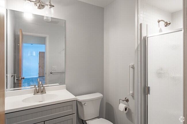 2BR, 2BA - 1,100SF - Second Bathroom