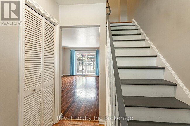 Photo - 16 Homestead Crescent