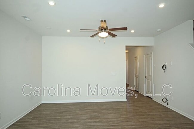 Photo - 17 Country Dale Dr