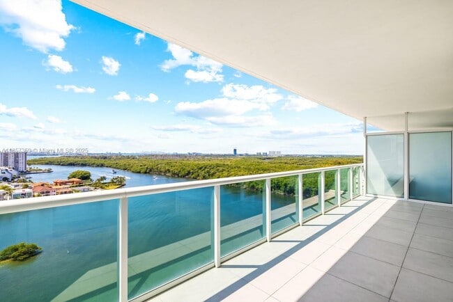 Building Photo - 400 Sunny Isles Blvd Unit 1602 Rental