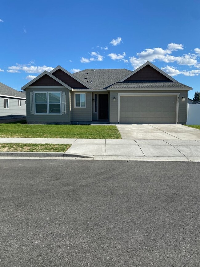 Building Photo - New Construction Aho Home!