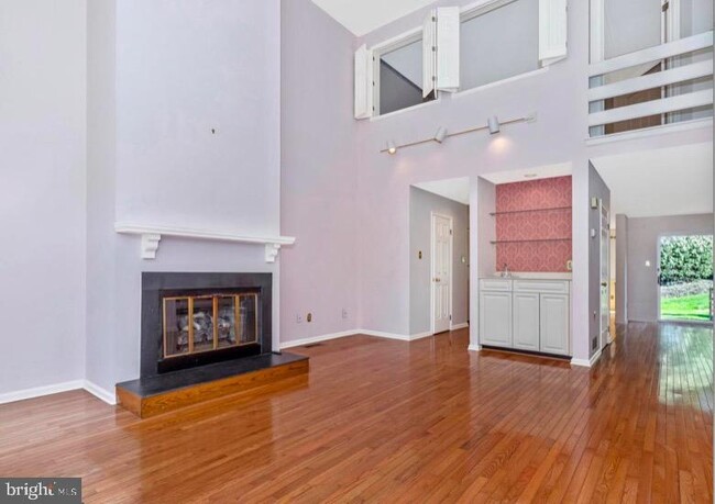 Photo - 8 Wellfleet Ln