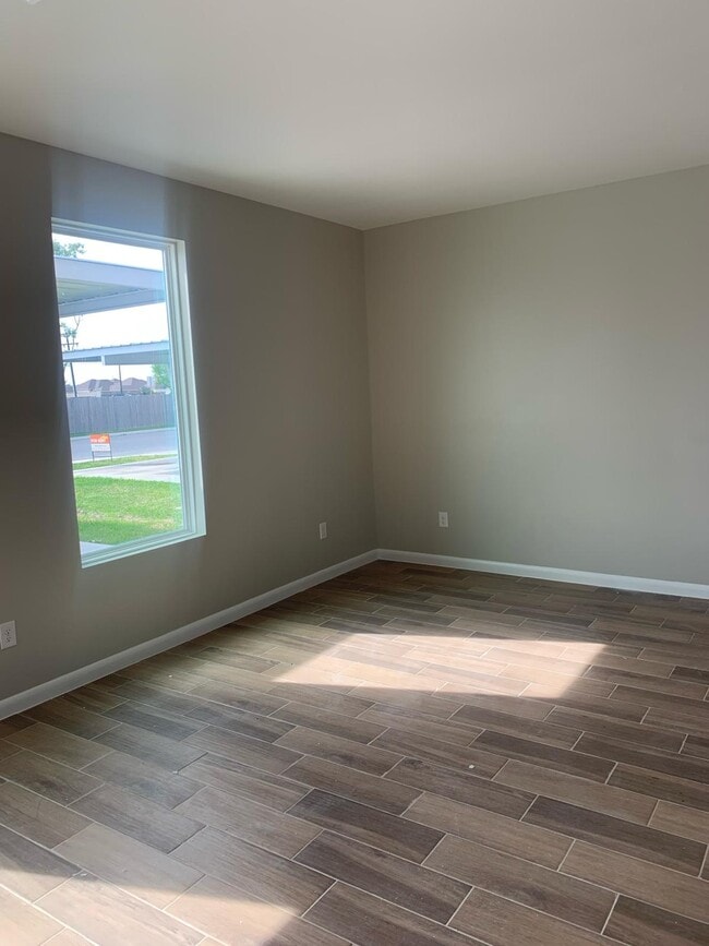 Photo - 5202 N Crown Pt Unit 3