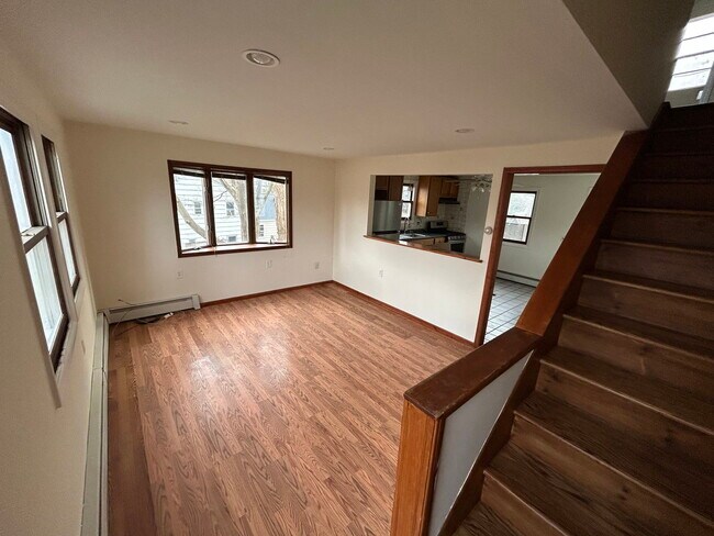 Photo - 5 Woodlawn Ave