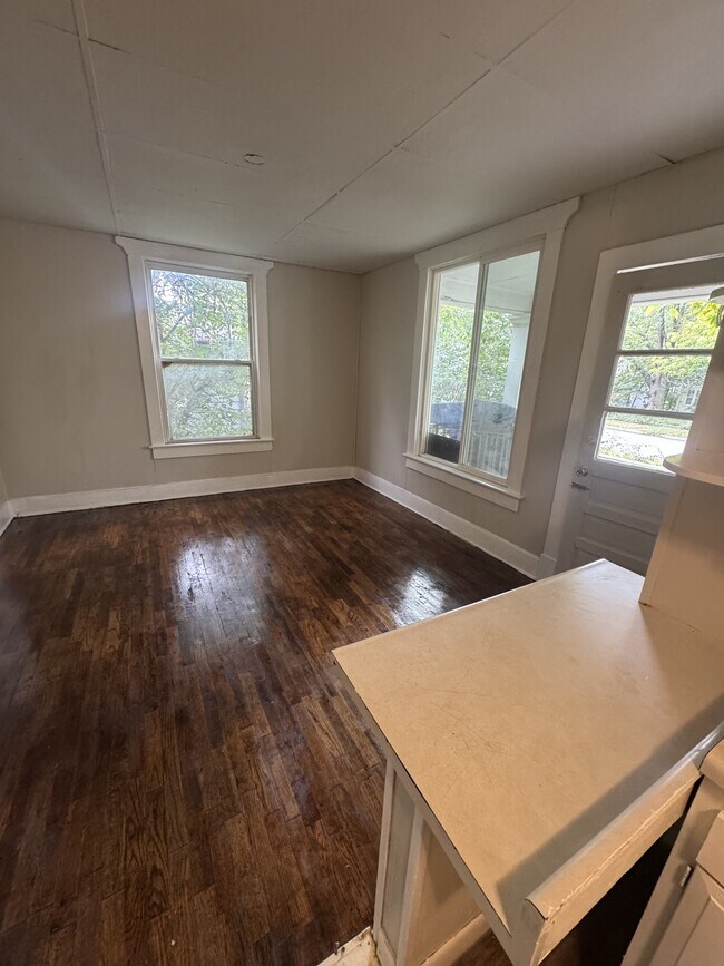 908 SW Macvicar Ave Unit 1