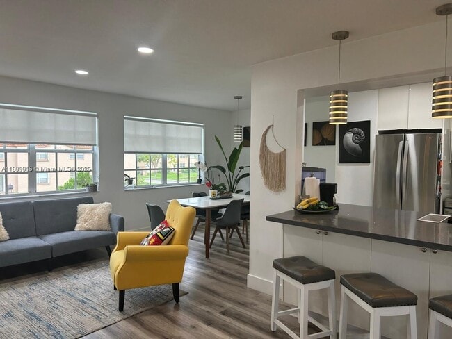 Photo - 365 SW 86th Ave Unit 204