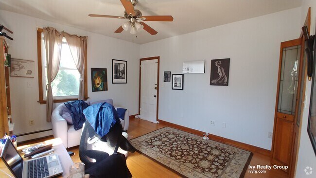 Building Photo - 108 Cross St Unit 1 Rental