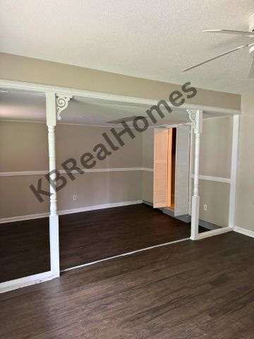 Photo - 4095 Haliburton St