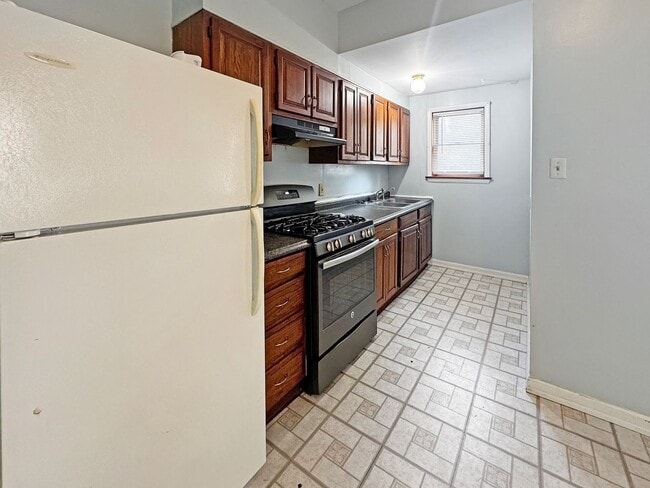 Photo - 1018-1020 Baldwin Street Unit 1018