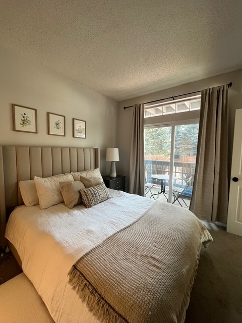 Building Photo - 7410 Singing Hills Dr