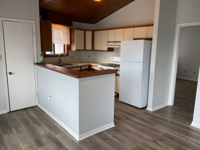 Photo - 206 Knoll Dr