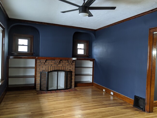 Living Room - 2127 Bunts Rd Apartments Unit First Floor