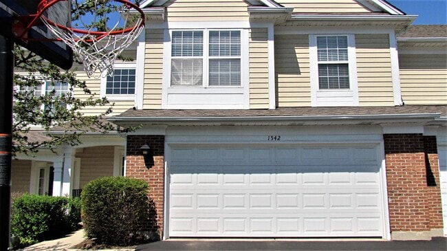 Photo - 1542 E Chivalry Ct Townhome