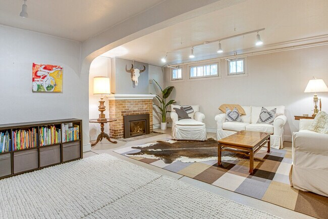 Photo - 757 Clayton St Unidad ID1386234P