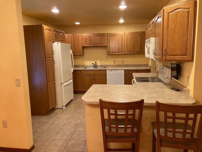 Photo - 4866 Hilltop Rd Unit #B