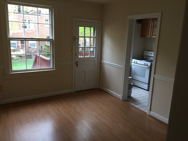 Comedor - 1401 S Edgewood St