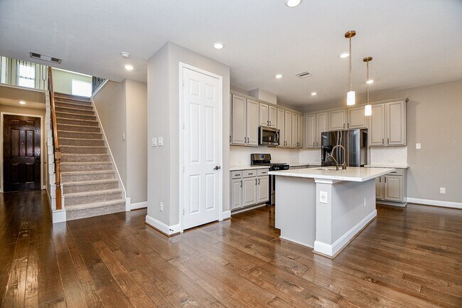 Photo - 8622 Cedar Plains Ln