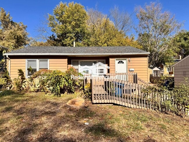 709 Bell Ave