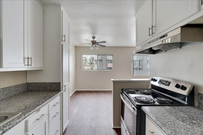 Photo - Melrose Place Apartments