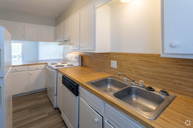 2BR, 1.5BA - 1,280 SF