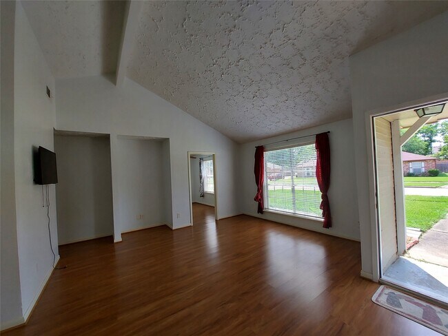 Photo - 3807 Quiet Pl Dr